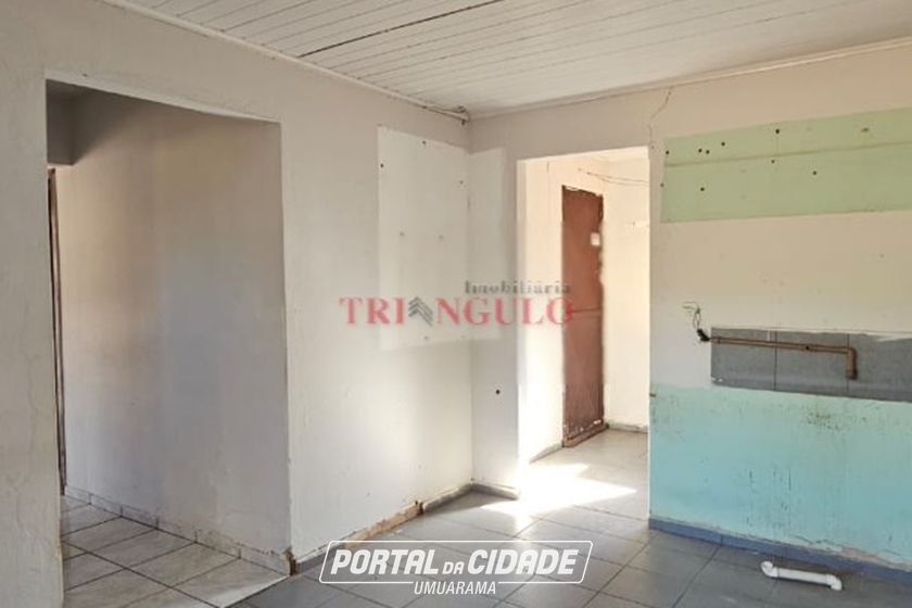 Casa &agrave; venda - 68m&sup2; - CONJUNTO RESIDENCIAL CORREGO LONGE