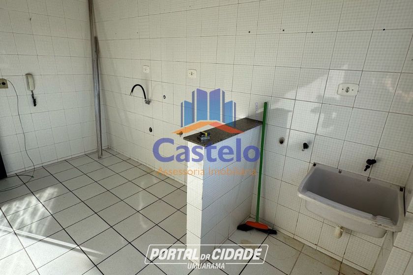 Apartamento para alugar - 51m&sup2; - ZONA III