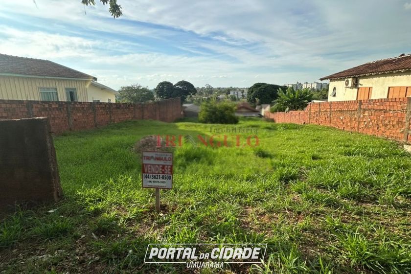 Terreno &agrave; venda - 525m&sup2; - ZONA IV