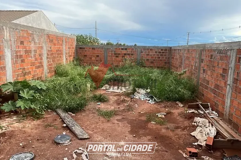 Casa &agrave; venda - Parque Laura Gomes