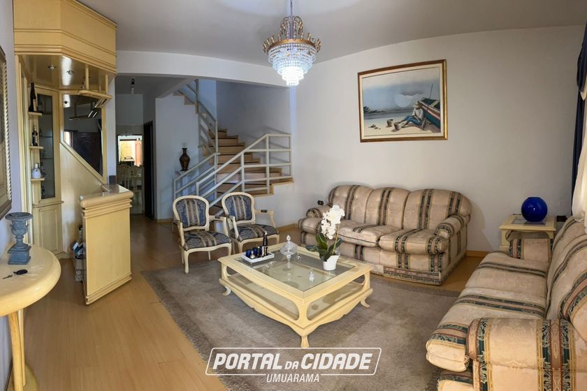 Sobrado para alugar - 241m&sup2; - Zona 1 A