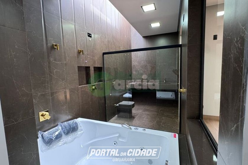 Casa &agrave; venda - 258m&sup2; - Interlagos