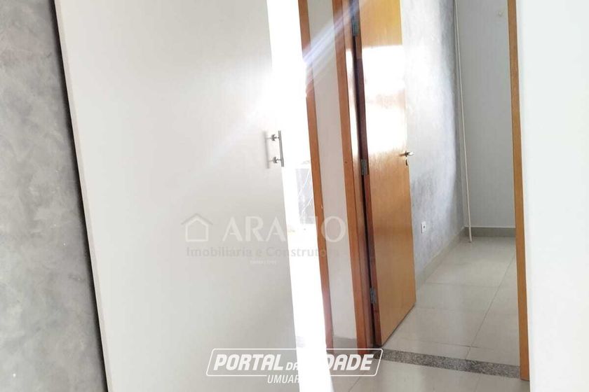 Casa &agrave; venda - 82m&sup2; - JARDIM CEREJEIRAS