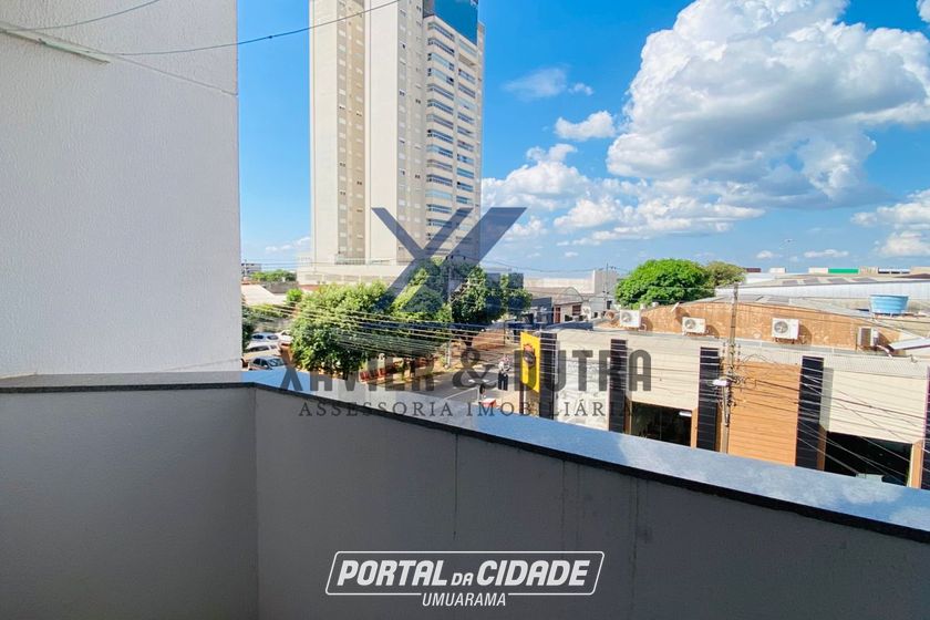 Apartamento &agrave; venda - 80m&sup2; - Zona III - Edif&iacute;cio California