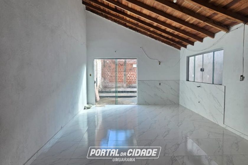 Casa &agrave; venda - 180m&sup2; - Parque Tarum&atilde;