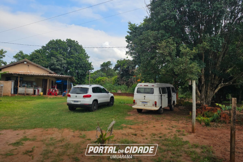 Ch&aacute;cara &agrave; venda - 21000m&sup2; - Zona Rural
