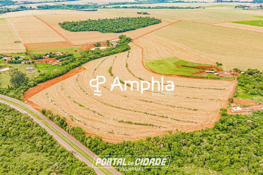 Terreno &agrave; venda - 127000m&sup2; - Zona Rural