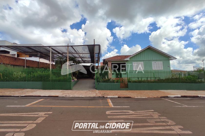 Terreno &agrave; venda - 250m&sup2; - CENTRO