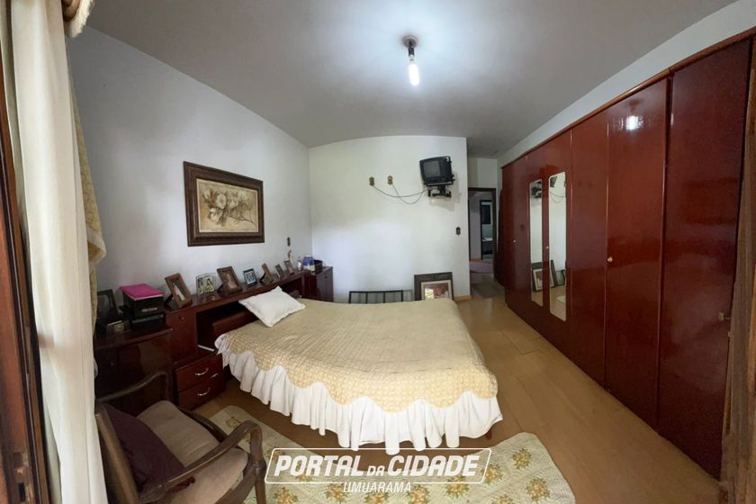 Sobrado para alugar - 241m&sup2; - Zona 1 A