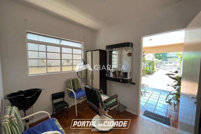 Terreno &agrave; venda - 204m&sup2; - CENTRO