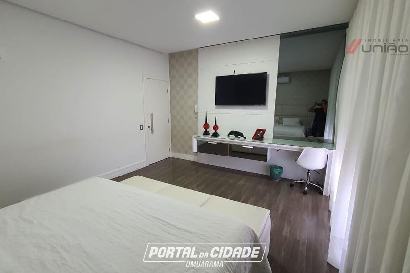 Casa &agrave; venda - 245m&sup2; - Zona IV