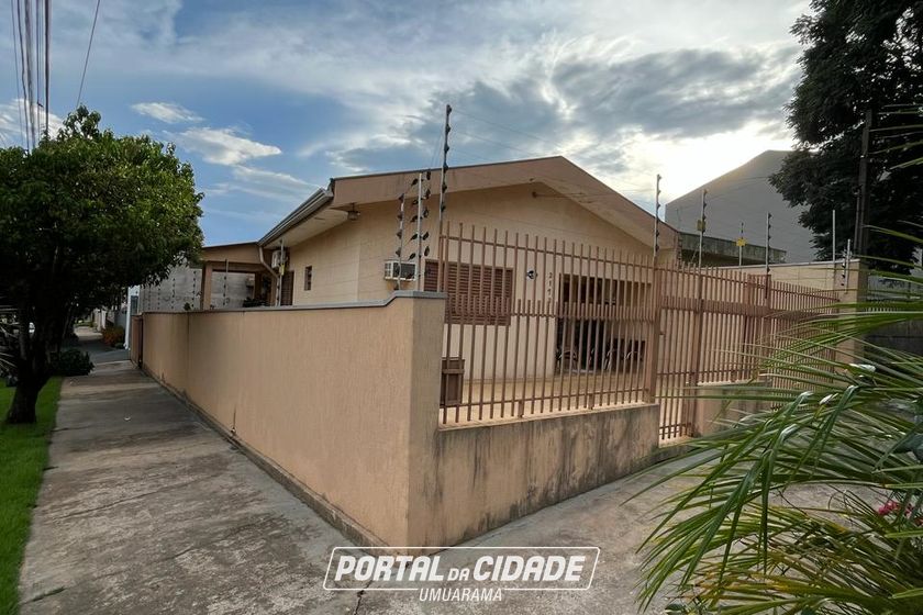 Casa &agrave; venda - 216m&sup2; - Jardim Birigui