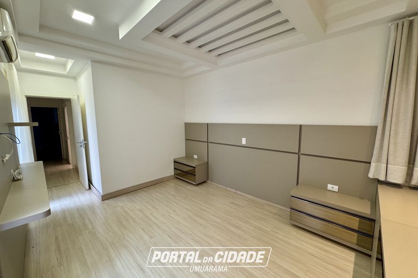 Casa &agrave; venda - 230m&sup2; - Condom&iacute;nio Royal Garden
