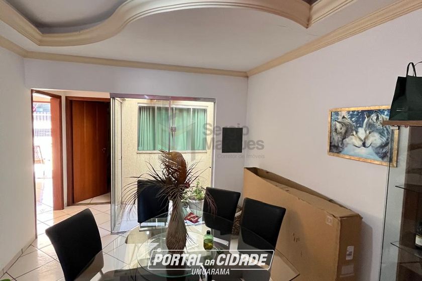 Sobrado &agrave; venda - 184m&sup2; - Zona 1-A