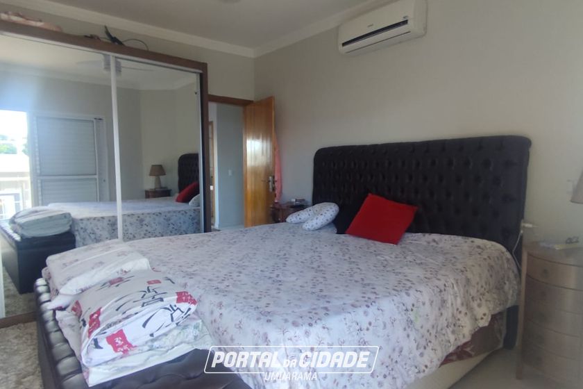 Sobrado &agrave; venda - 270m&sup2; - Pq Bandeirantes