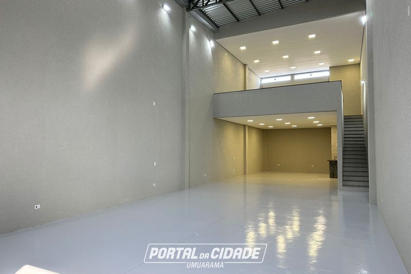 Sal&atilde;o Comercial para alugar - 300m&sup2; - Parque Interlagos