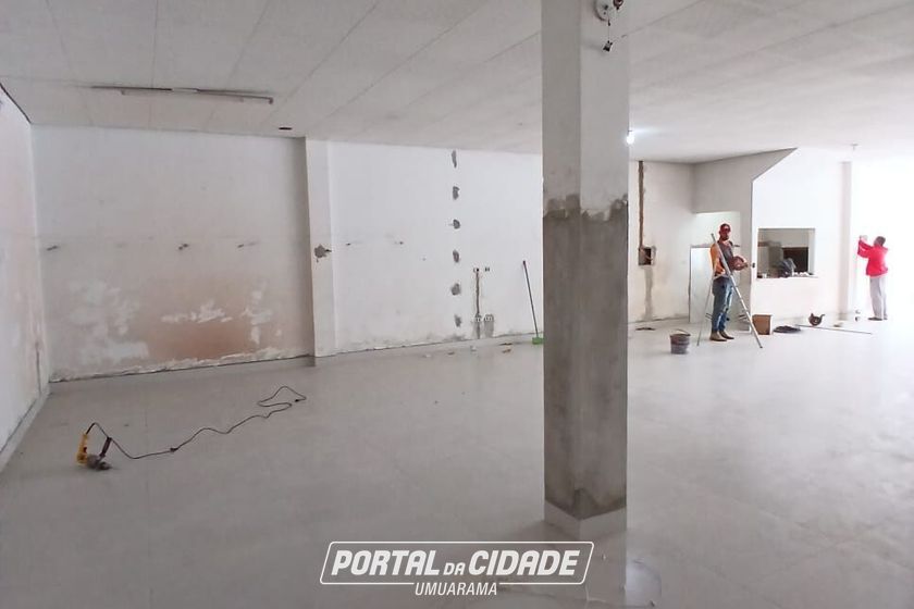 Sal&atilde;o Comercial para alugar - 250m&sup2; - Zona I