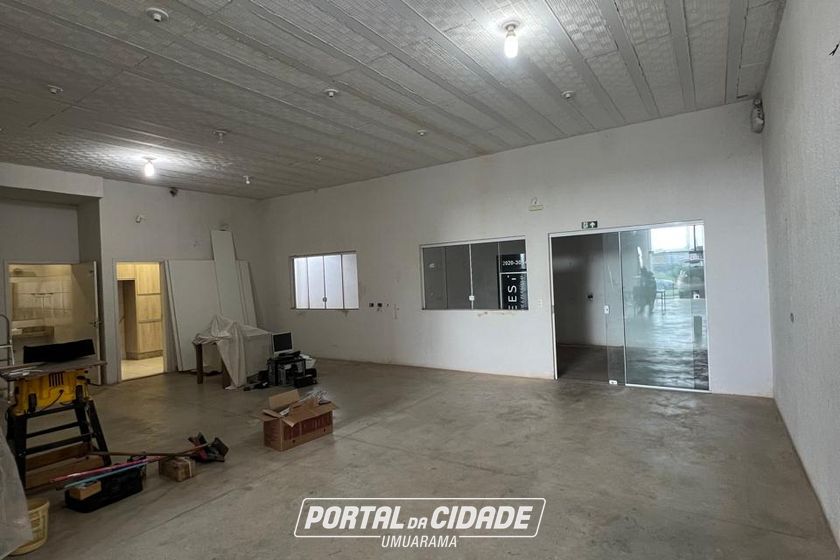 Sal&atilde;o Comercial para alugar - 180m&sup2; - Parque Residencial da G&aacute;vea