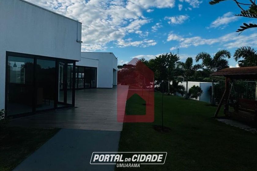 Terreno &agrave; venda - 246m&sup2; - Zona III