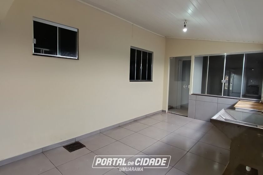 Casa para alugar - 324m&sup2; - ZONA V