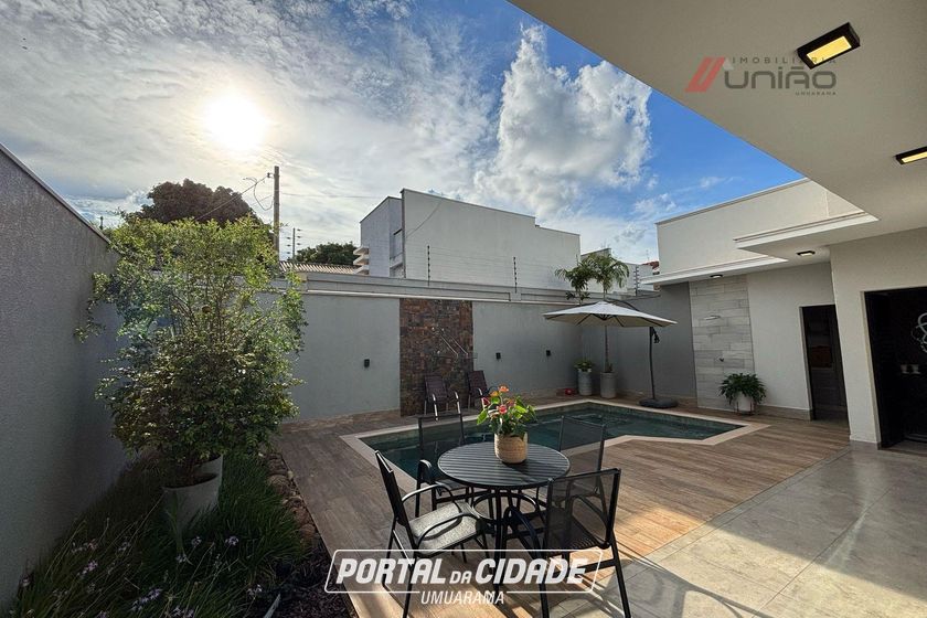 Casa &agrave; venda - 230m&sup2; - Conjunto Residencial Portal das &Aacute;guas