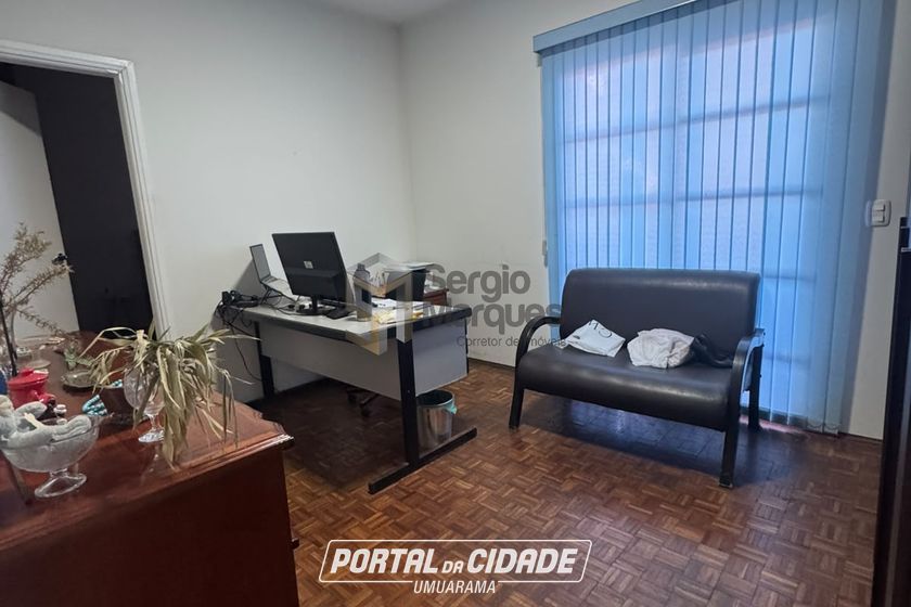 Sobrado &agrave; venda - 238m&sup2; - Zona 2