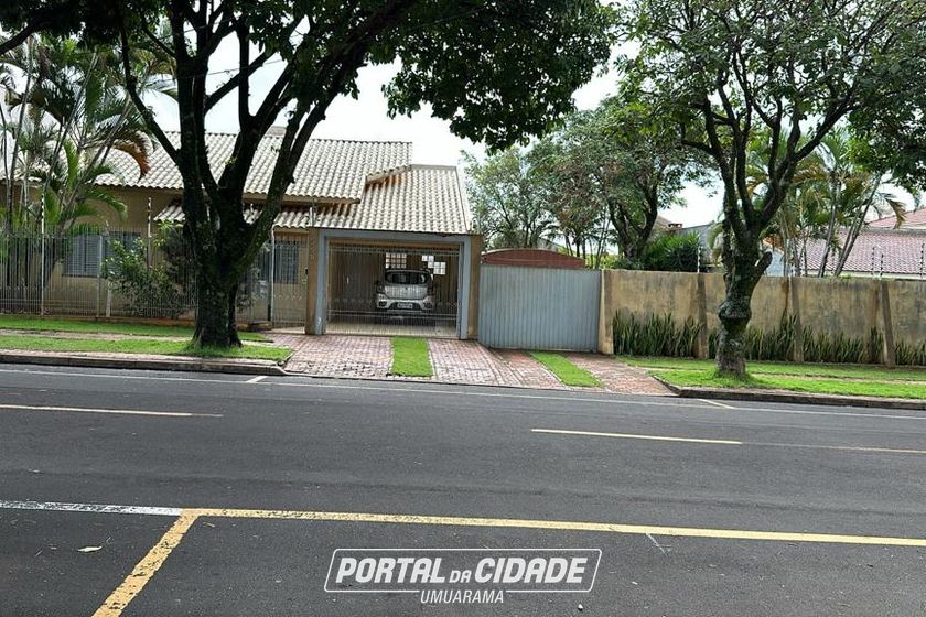 Casa &agrave; venda - 372m&sup2; - Zona I-A