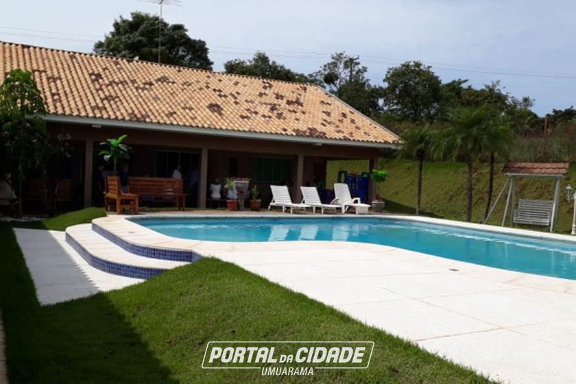 Ch&aacute;cara &agrave; venda - 4999m&sup2; - Estrada Zauna