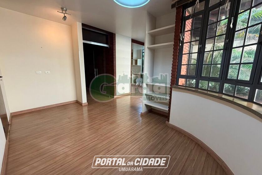 Casa para alugar - 525m&sup2; - Zona I