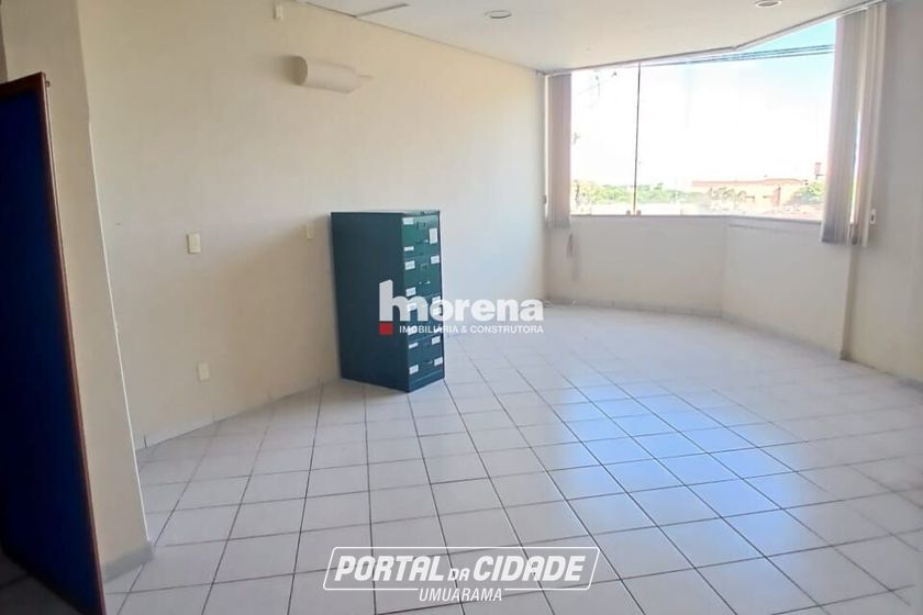 Sala Comercial para alugar - 140m&sup2; - Zona III