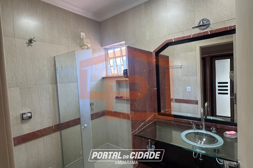 Casa &agrave; venda - 420m&sup2; - Zona I