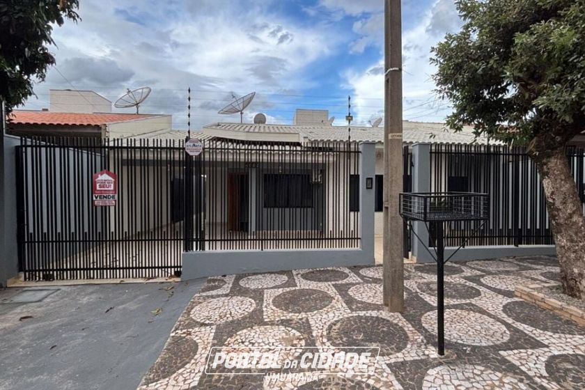 Casa &agrave; venda - 200m&sup2; - Jardim Aratimb&oacute;