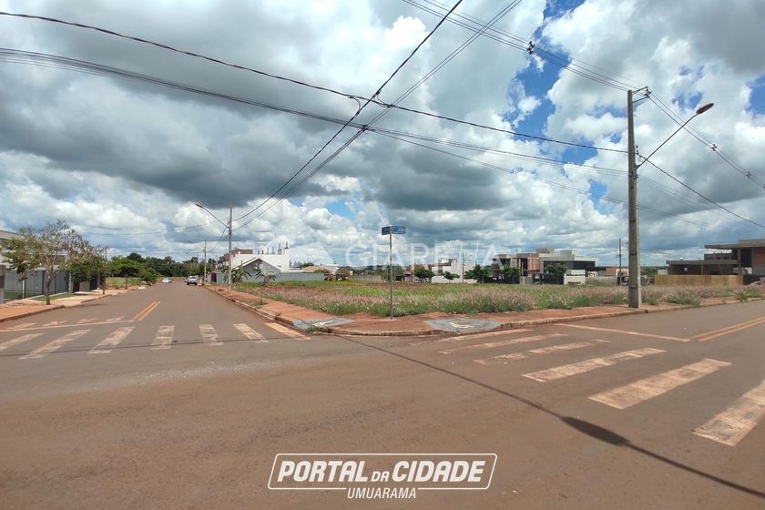 Terreno &agrave; venda - 360m&sup2; - VILA INDUSTRIAL
