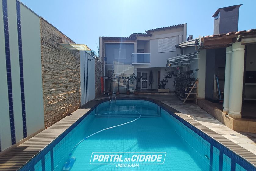 Casa &agrave; venda - 420m&sup2; - Zona I