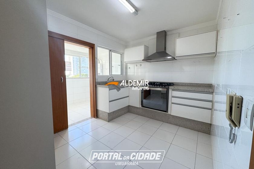Apartamento &agrave; venda - 111m&sup2; - Zona 3
