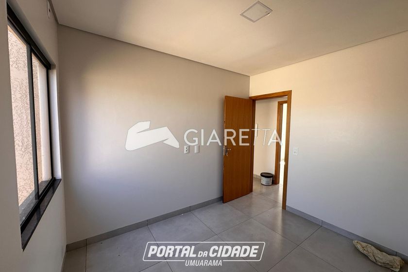 Casa &agrave; venda - 49m&sup2; - JARDIM PINHEIRINHO