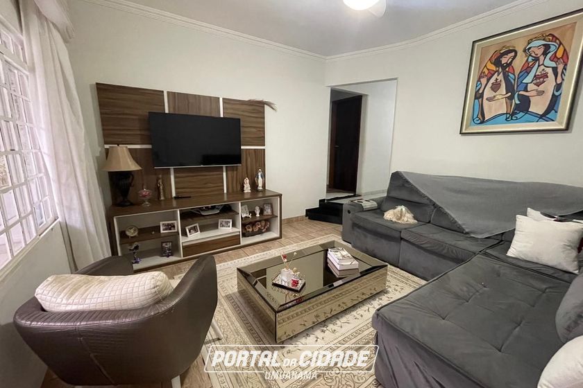 Casa &agrave; venda - 248m&sup2; - ZONA VII