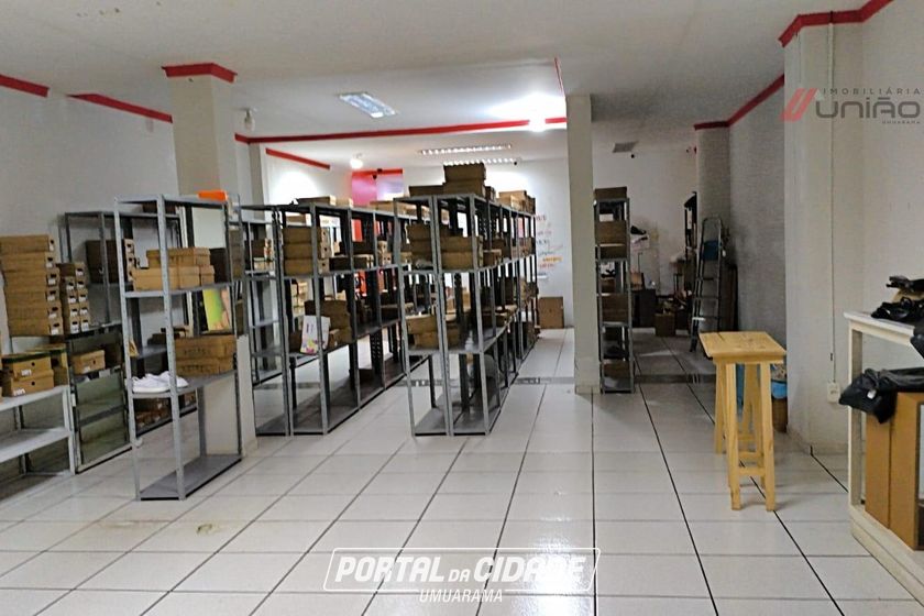 Sal&atilde;o Comercial para alugar - 200m&sup2; - Centro