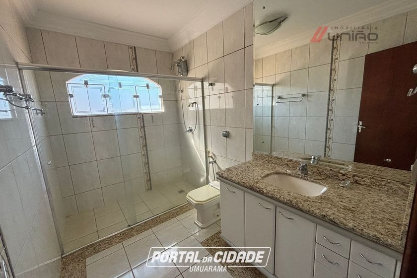 Casa &agrave; venda - 293m&sup2; - Zona Armazem