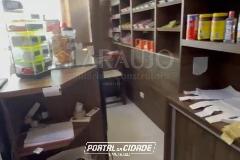 Sobrado &agrave; venda - 600m&sup2; - Centro