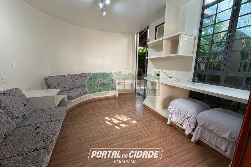 Casa para alugar - 525m&sup2; - Zona I