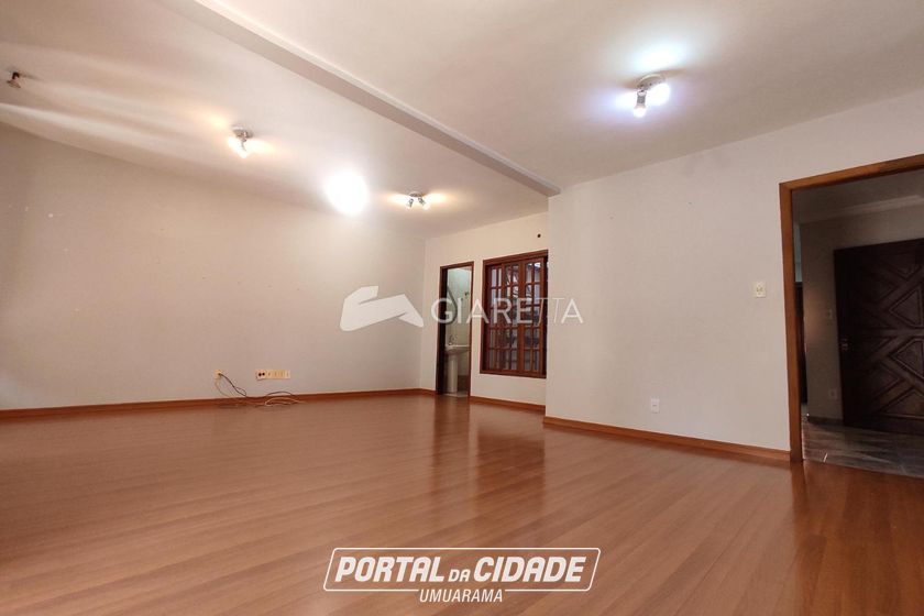 Casa &agrave; venda - 232m&sup2; - VILA INDUSTRIAL