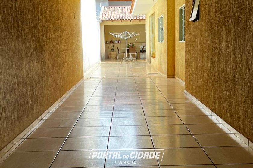 Sobrado para alugar - 241m&sup2; - Zona 1 A