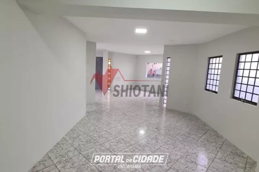 Casa &agrave; venda - ZONA I