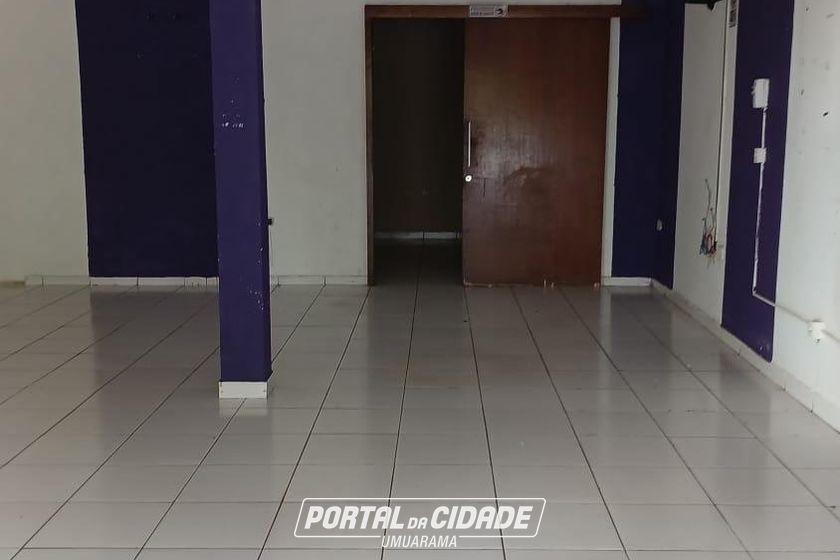 Sal&atilde;o Comercial para alugar - 180m&sup2; - Zona VI
