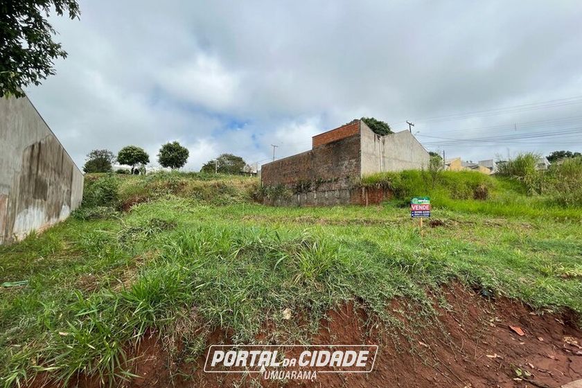 Terreno &agrave; venda - 328m&sup2; - Jardim Canad&aacute; II