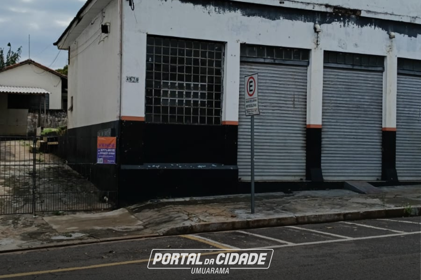 Sal&atilde;o Comercial &agrave; venda - 490m&sup2; - Zona III