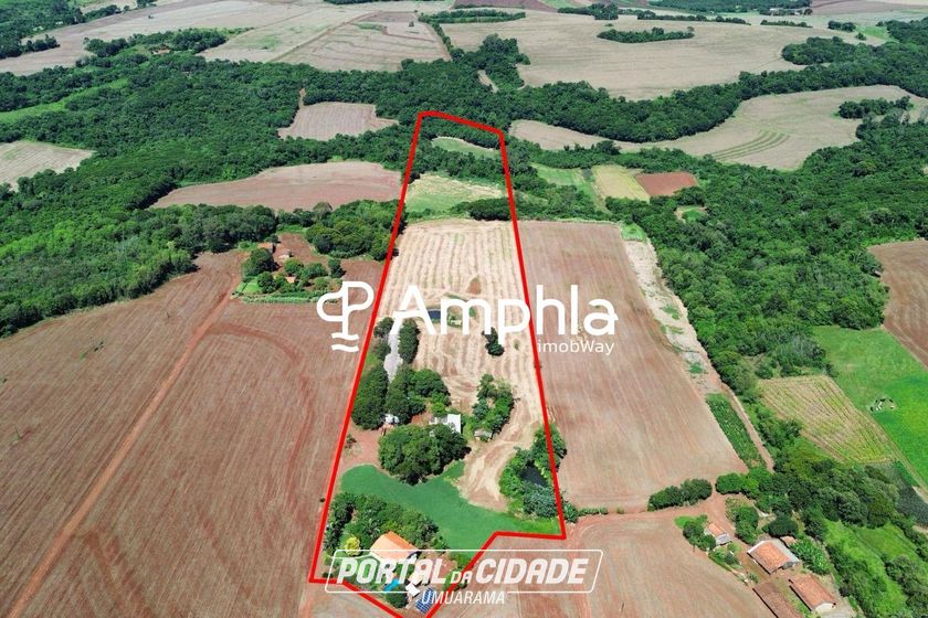 Terreno &agrave; venda - 90m&sup2; - Centro