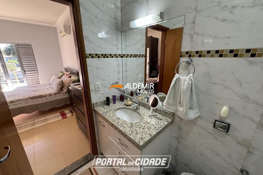 Sobrado &agrave; venda - 198m&sup2; - Zona 5