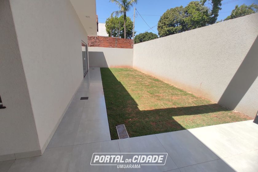 Casa &agrave; venda - 130m&sup2; - Jardim Tropical
